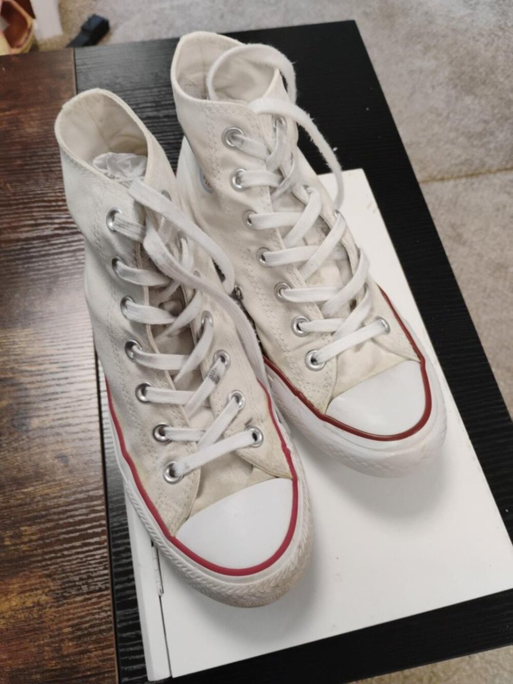 Converse Chuck Taylor All Star White High Top Sneakers Women’s 7.5 Men’s 5.5